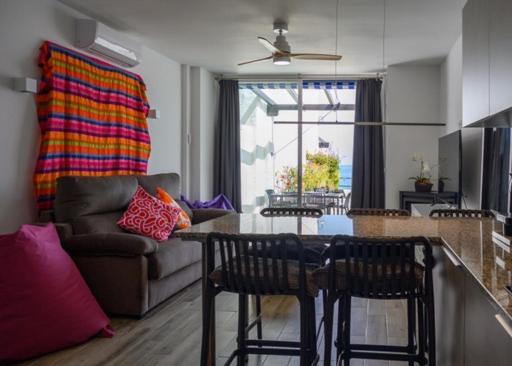 Newly Renovated 2 Bedroom Beachfront House Sitio de Calahonda Ngoại thất bức ảnh